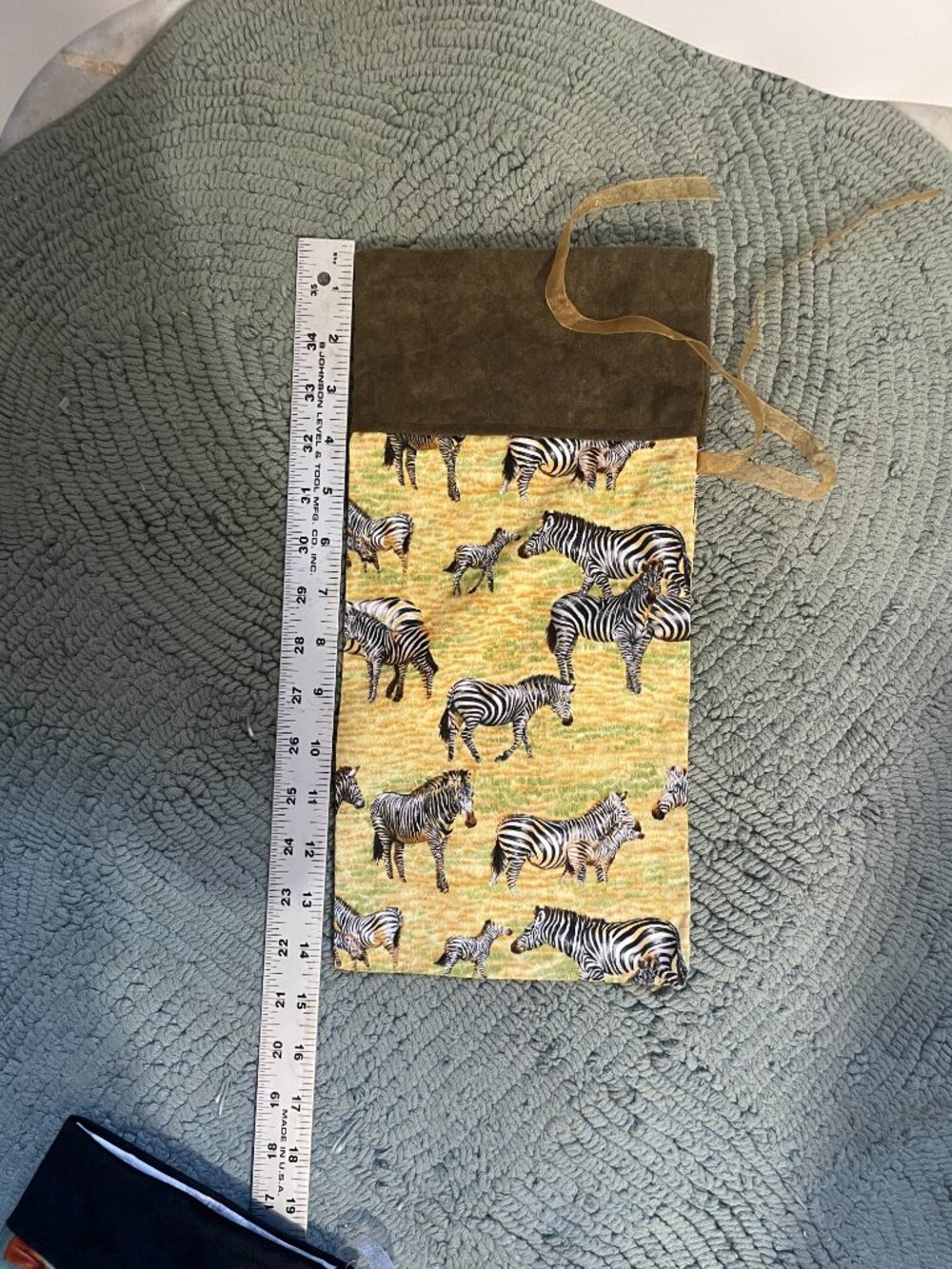 5 Hand crafted Fabric Wine Gift Bags - Picture 4 of 6